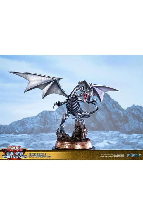 Yu-Gi-Oh! PVC Statue Blue-Eyes White Dragon Silver Edition 35 cm First4Figures